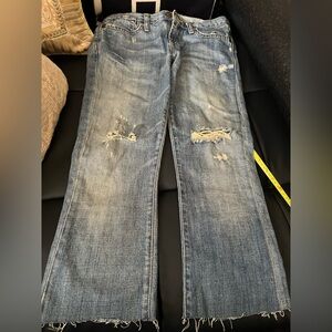 🍭🥰New A&F low rise Distressed dirty cropped Blue Jeans Size26